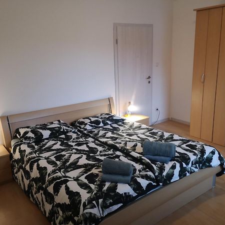 Sobe Zeleni Raj Apartment Podnart ภายนอก รูปภาพ